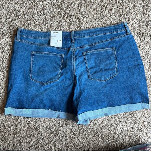 NWT! Sonoma Medium Wash Distressed High Rise Shorts Size 24W - Picture 2 of 7
